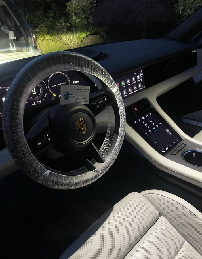 Interior detail — rear seats and carpet extraction result
